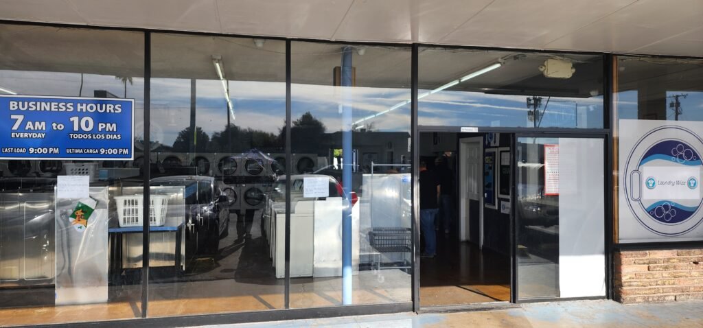 Store front image for Laundry Wizz